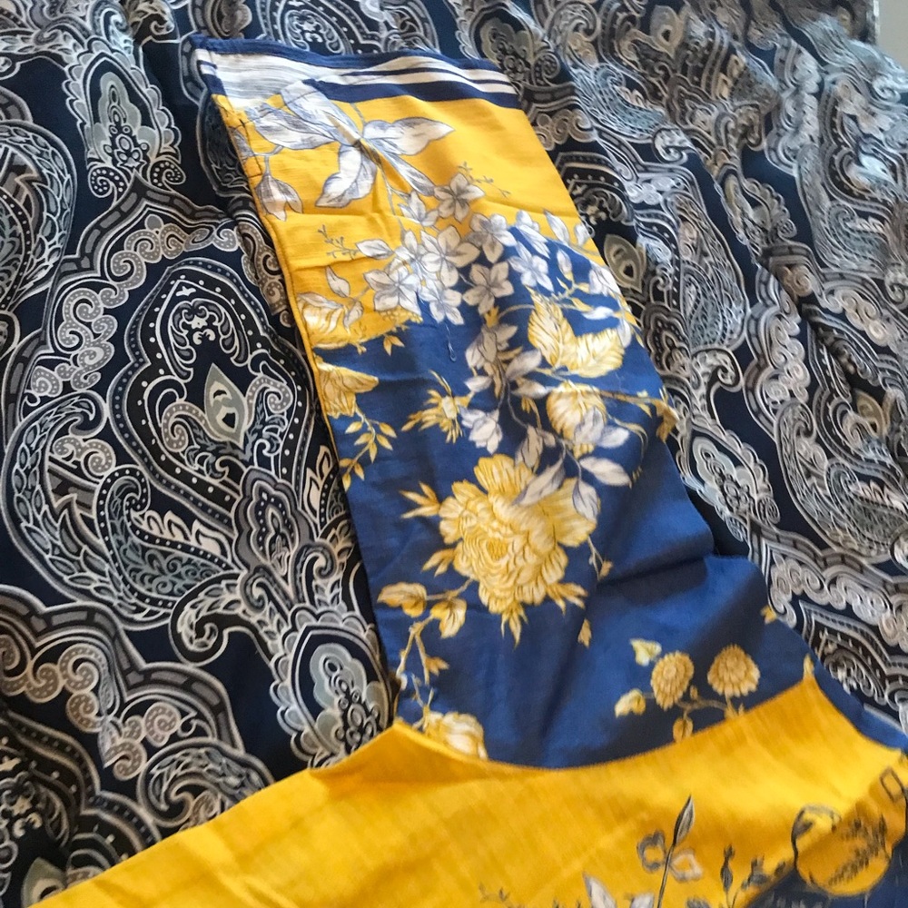 New Pakistani Kurta - Picture 4 of 5